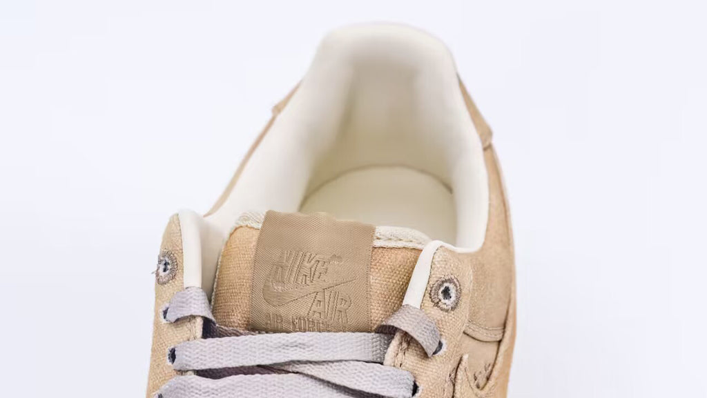 Air Force 1 07 Premium NAI-KE Beige - Detail 4