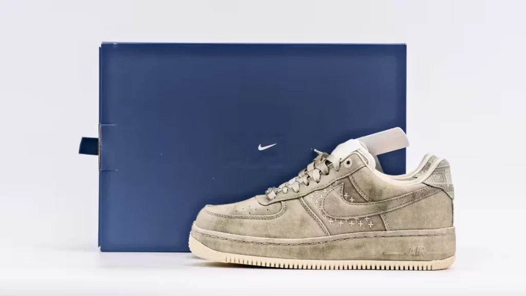 Air Force 1 07 Premium NAI-KE Olive Aura - Pair View