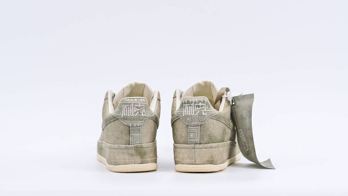 Air Force 1 07 Premium NAI-KE Olive Aura - Swoosh Stitch Detail
