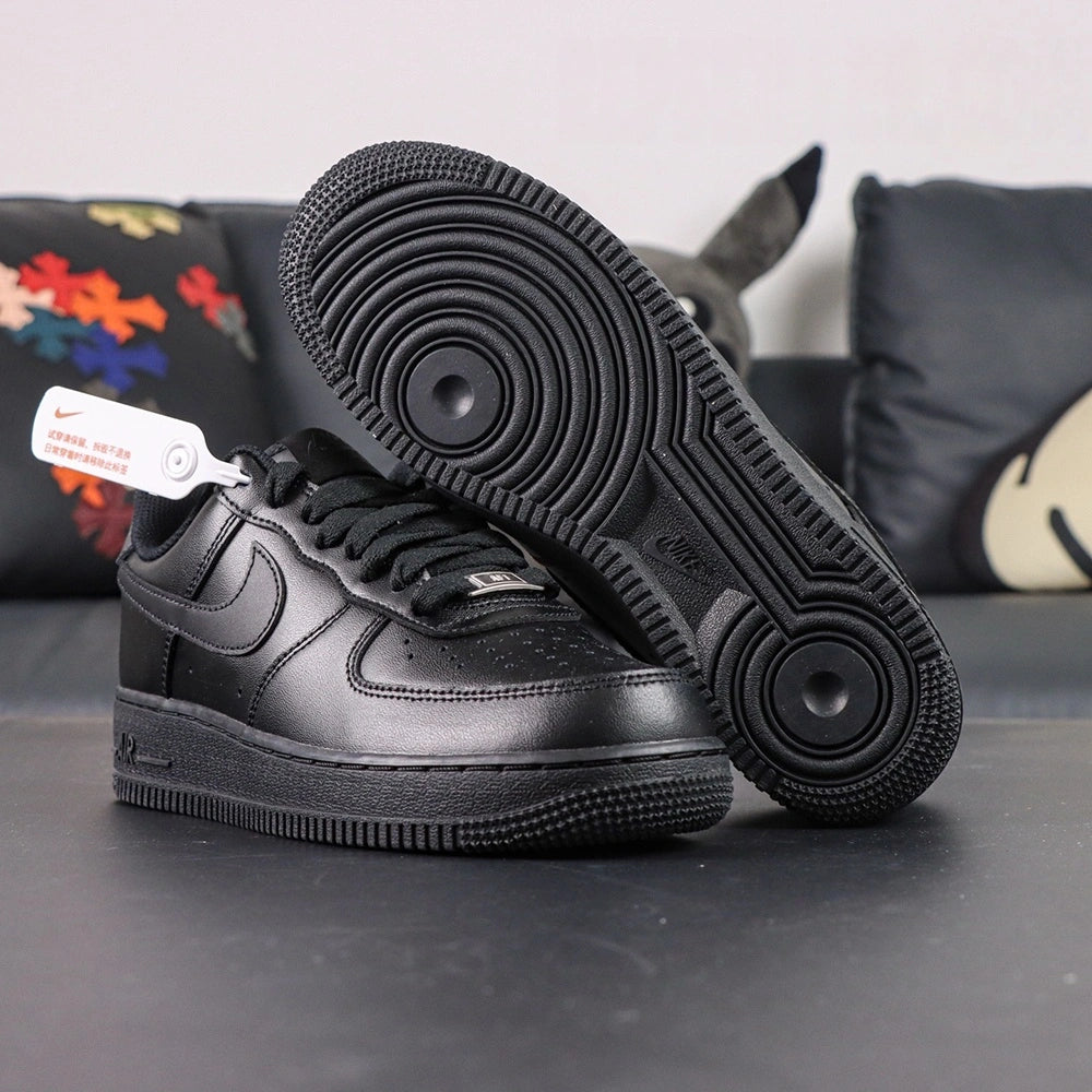 Air Force 1 07 Triple Black - Pair Top Down View