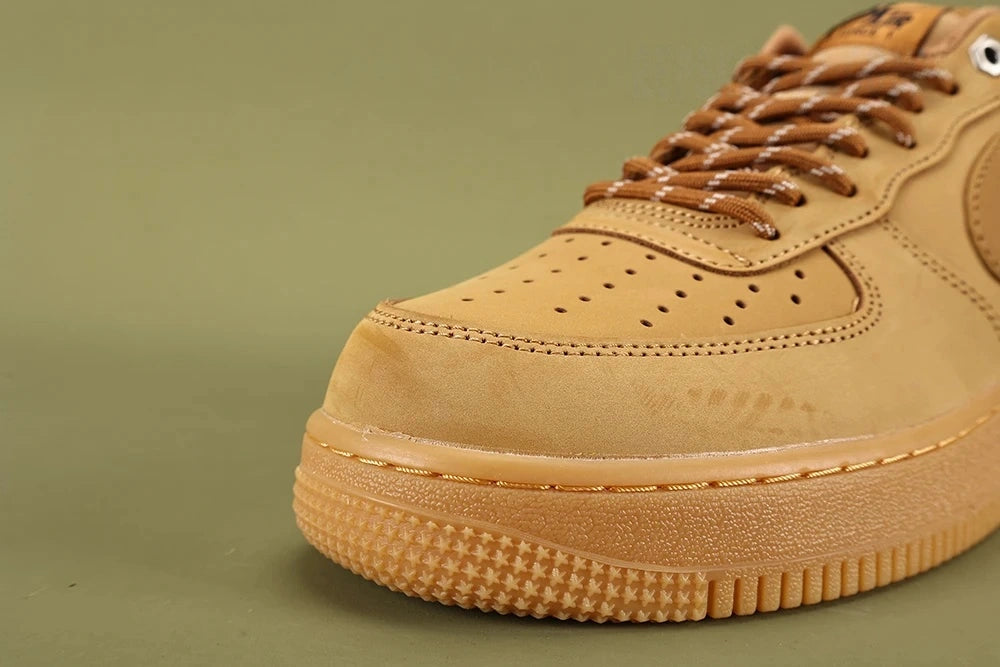 Air Force 1 Low Flax - Heel Nike Air Emboss Detail