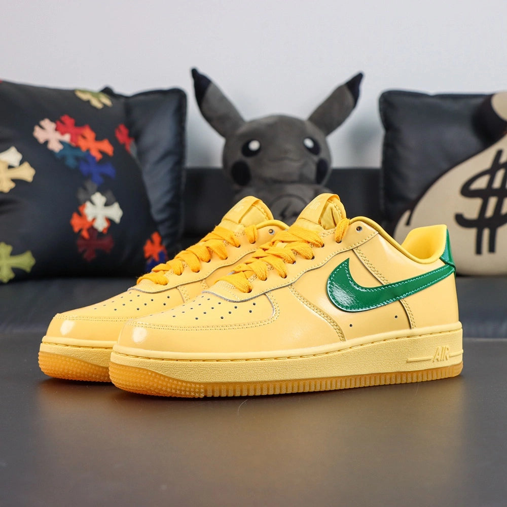 Air Force 1 Low Patent Leather Topaz Gold - Detail 1