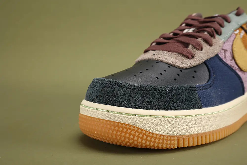 Air Force 1 Low Travis Scott Cactus Jack - Patchwork Panel Detail