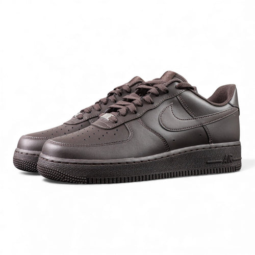 Air Force 1 Low Velvet Brown - top view collar detail