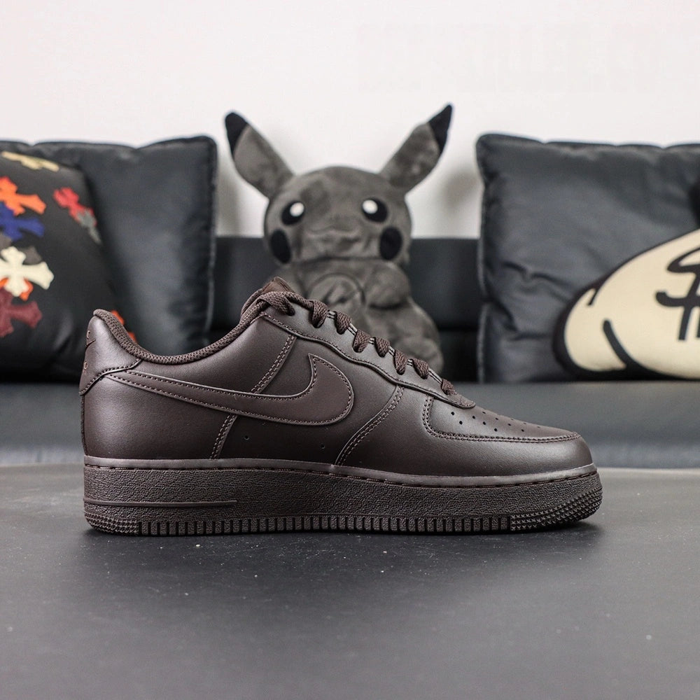 Air Force 1 Low Velvet Brown - sole detail