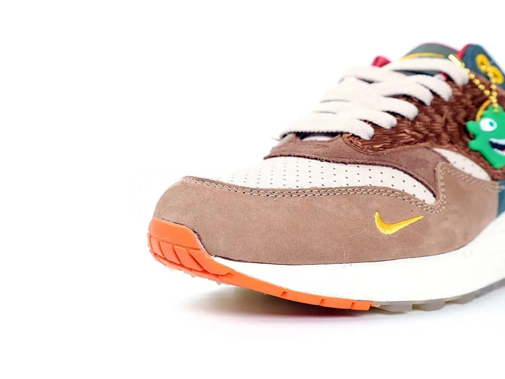Air Max 1 87 Luxe University of Oregon PE - Swoosh Detail