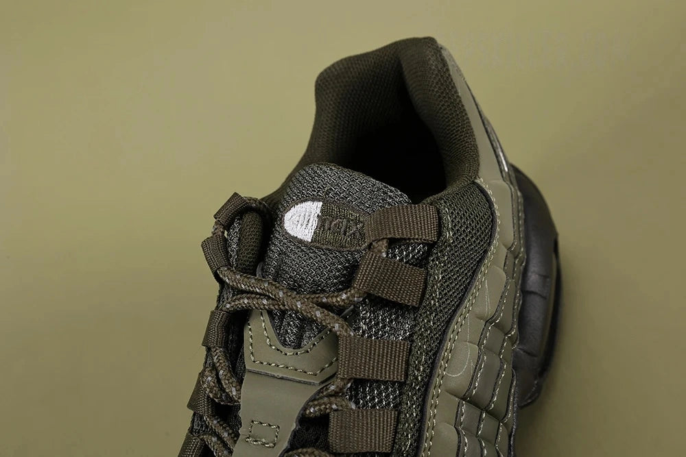 Air Max 95 Cargo Khaki Reflective - Side Profile