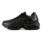 Air Max 95 Essential Triple Black - Toe Box Detail