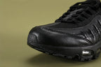 Air Max 95 Essential Triple Black - Heel Pair View