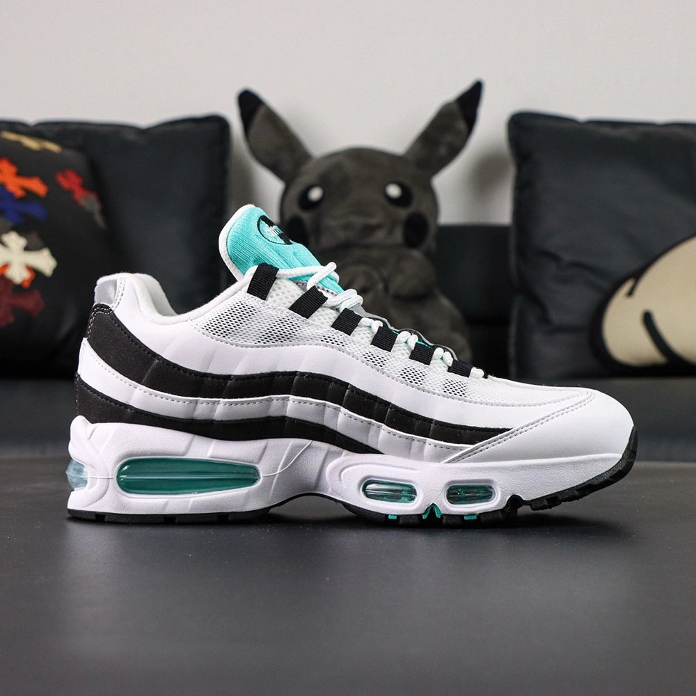 Air Max 95 OG Black Border 2025 - Front View Pair