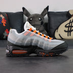 Air Max 95 OG Bright Mandarin 2025 - Medial Heel Pair View