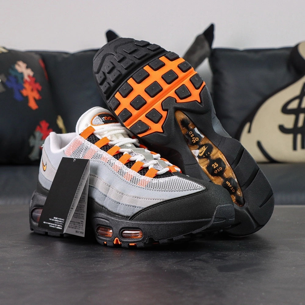 Air Max 95 OG Bright Mandarin 2025 - Tongue and Insole Detail