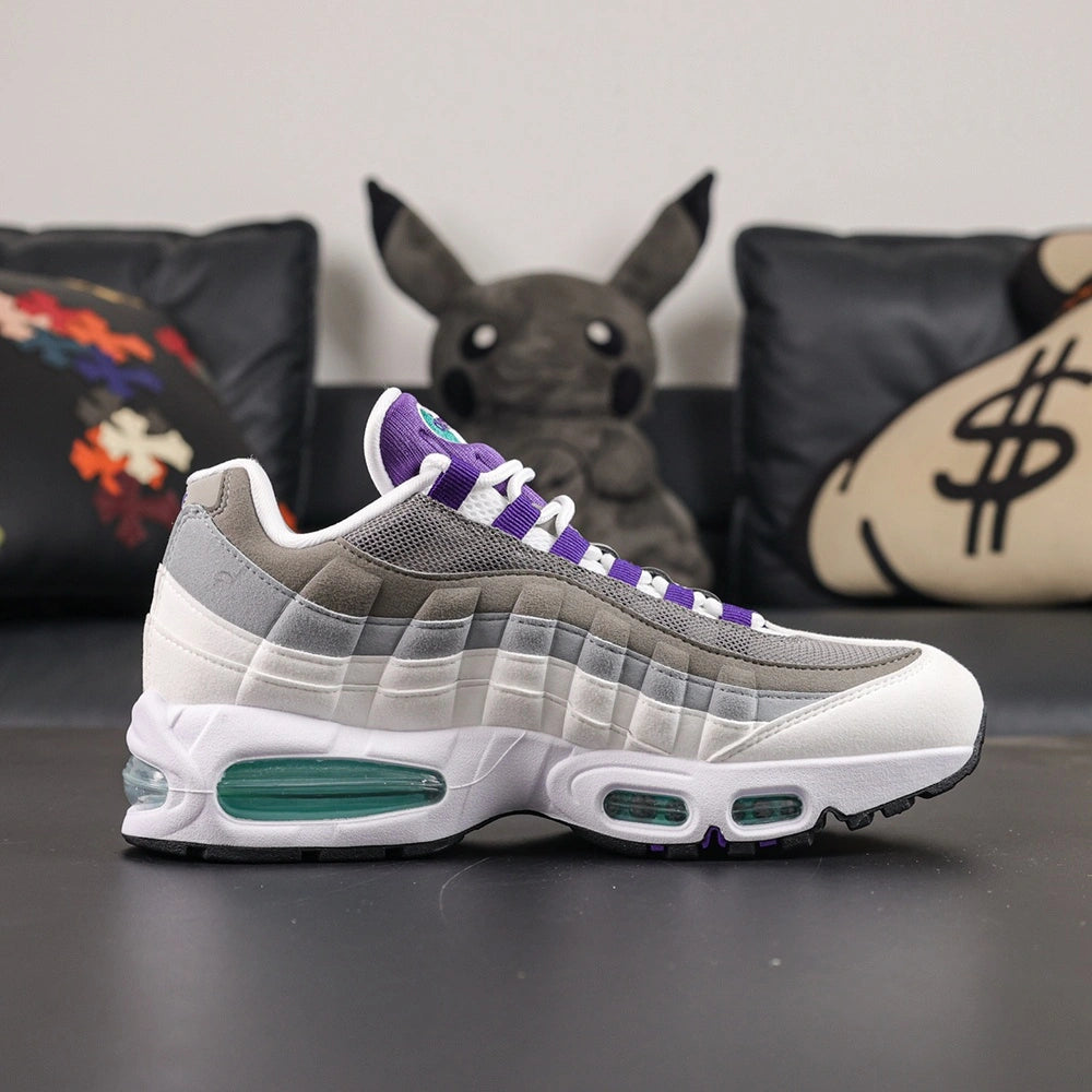 Air Max 95 OG Grape 2026 - Heel Pair View Close Up