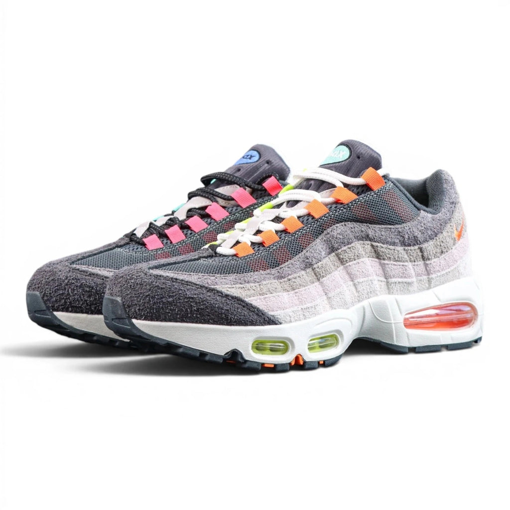 Air Max 95 OG Greedy What The 2026 - Lateral Side View with Nike Box