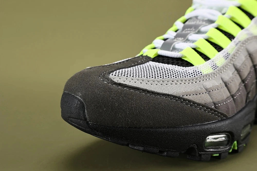 Air Max 95 OG Neon Latest Version - Toe Box and Volt Lace Loop Detail
