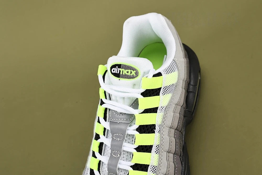 Air Max 95 OG Neon Latest Version - Nike Box Label showing Style Code 554970-071