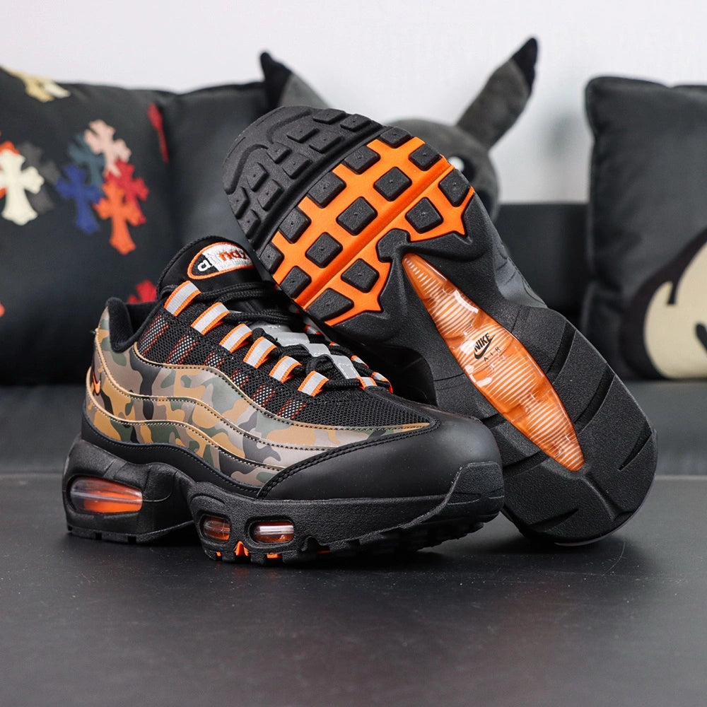 Air Max 95 OG Orange Camo 2025 - Heel Pair View with Nike Air Branding