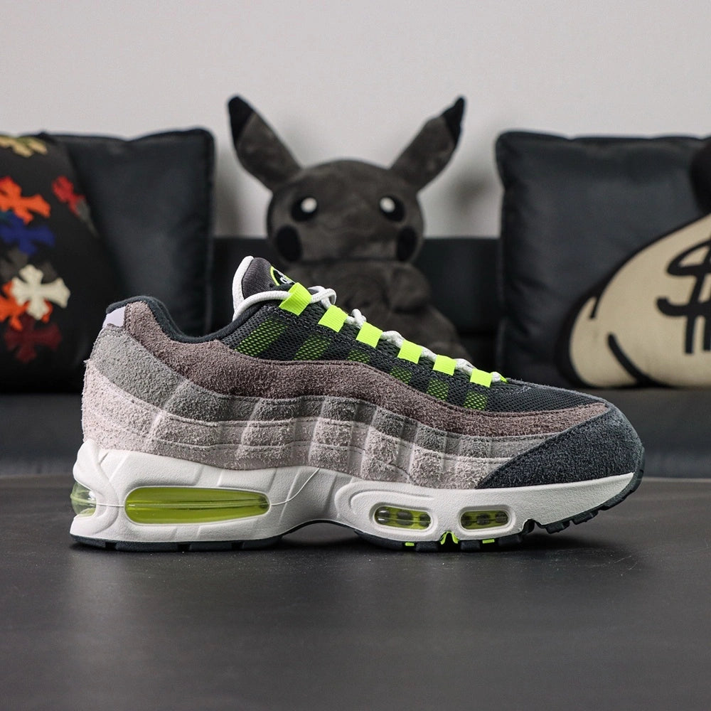 Air Max 95 OG Reverse Neon 2025 - Toe Box and Hairy Suede Detail Close Up
