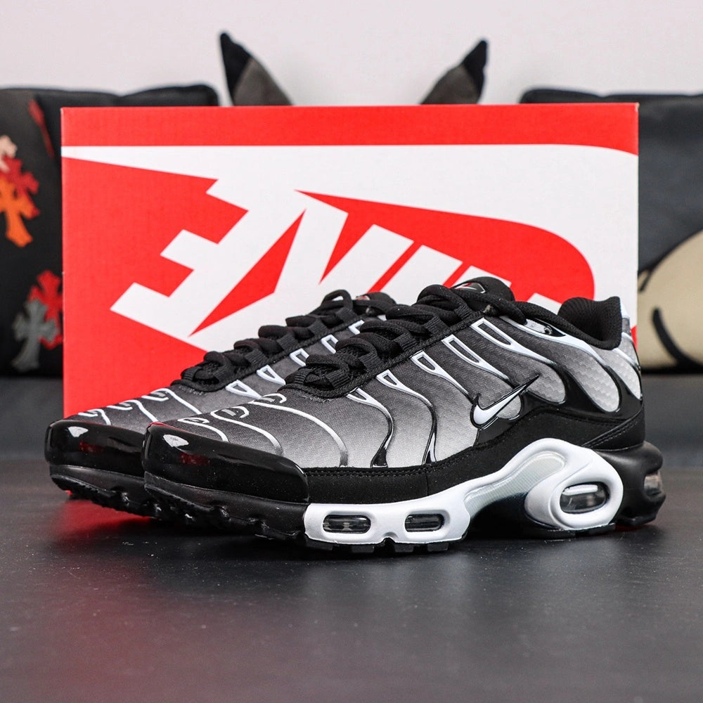 Air Max Plus Black Metallic Silver - Detail 3