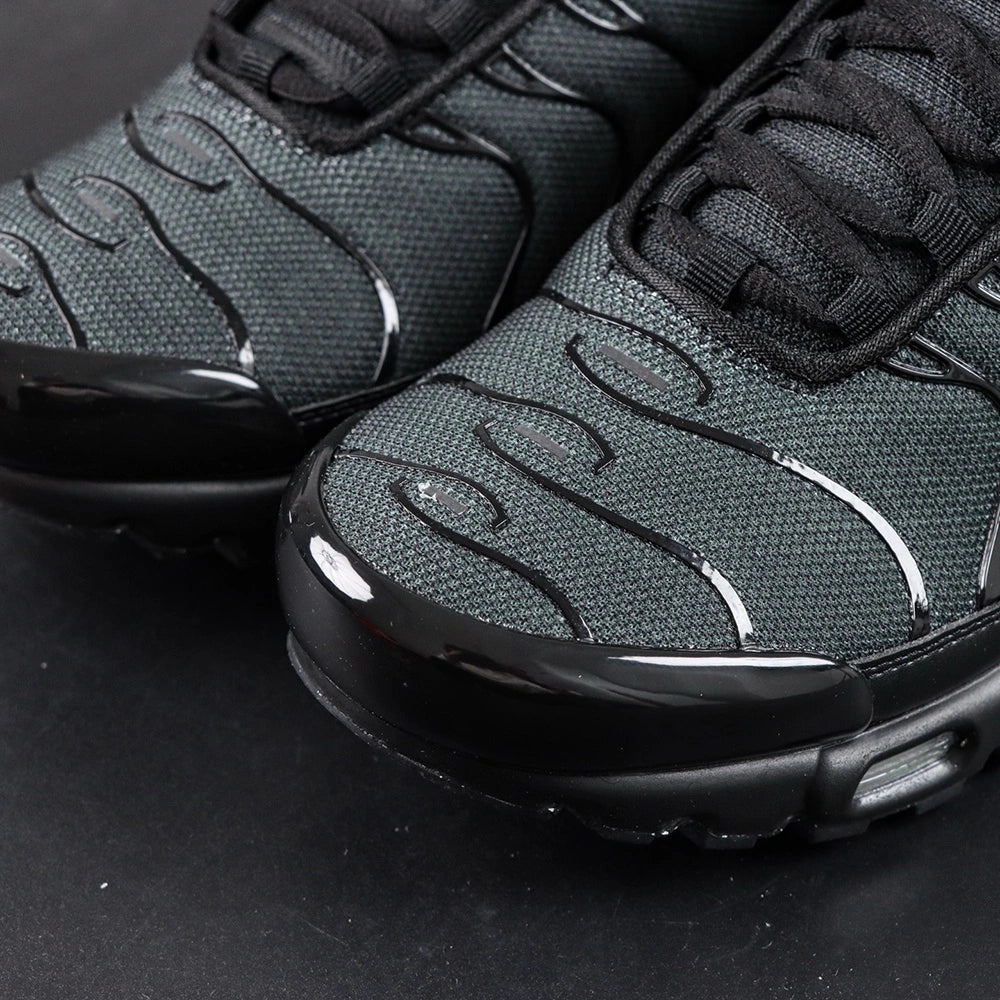 Air Max Plus Multi Swoosh Black Bright Crimson 2023 - Detail 3