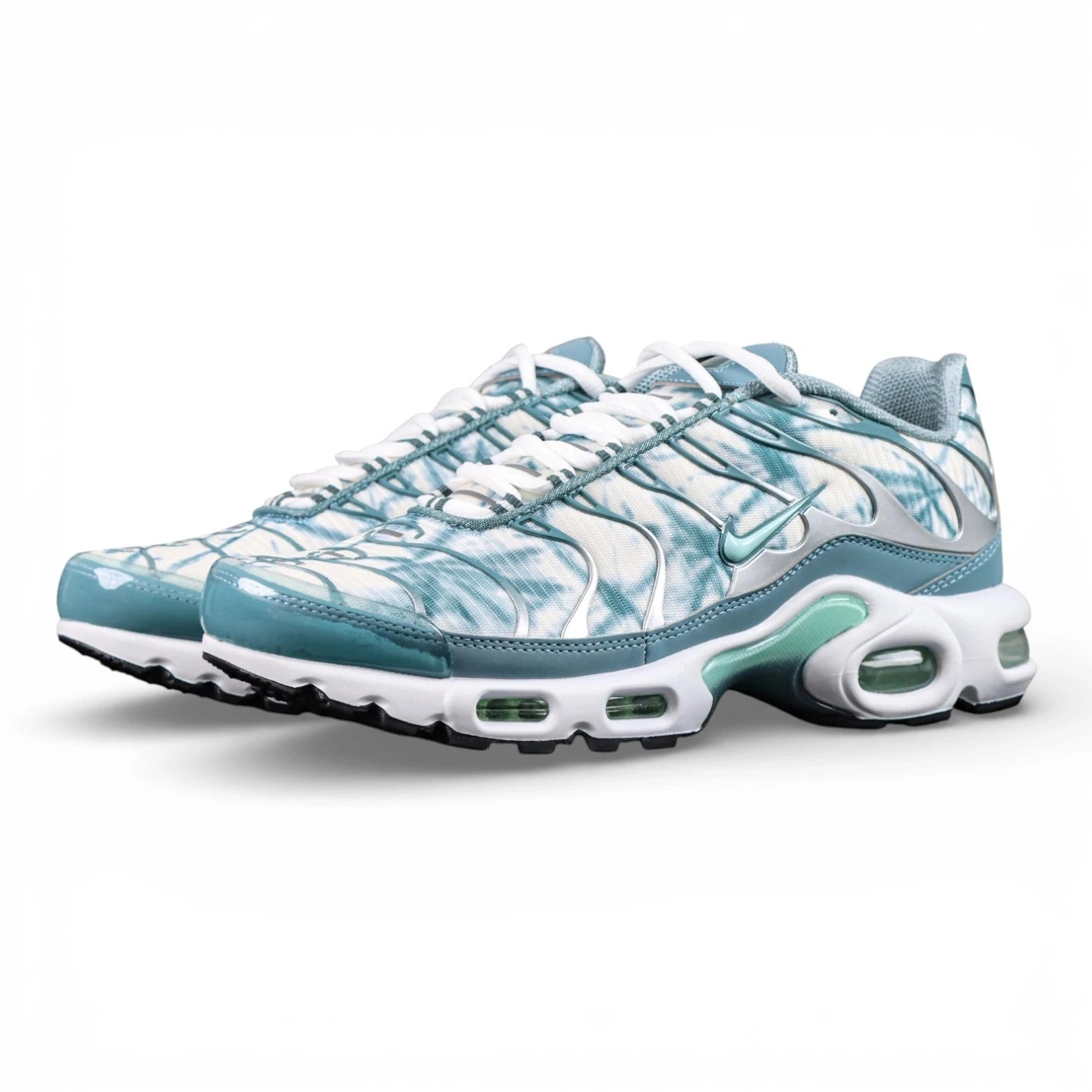Air Max Plus Palm Pack Waterway 2023 - Lateral Side View with Nike Box and Pikachu