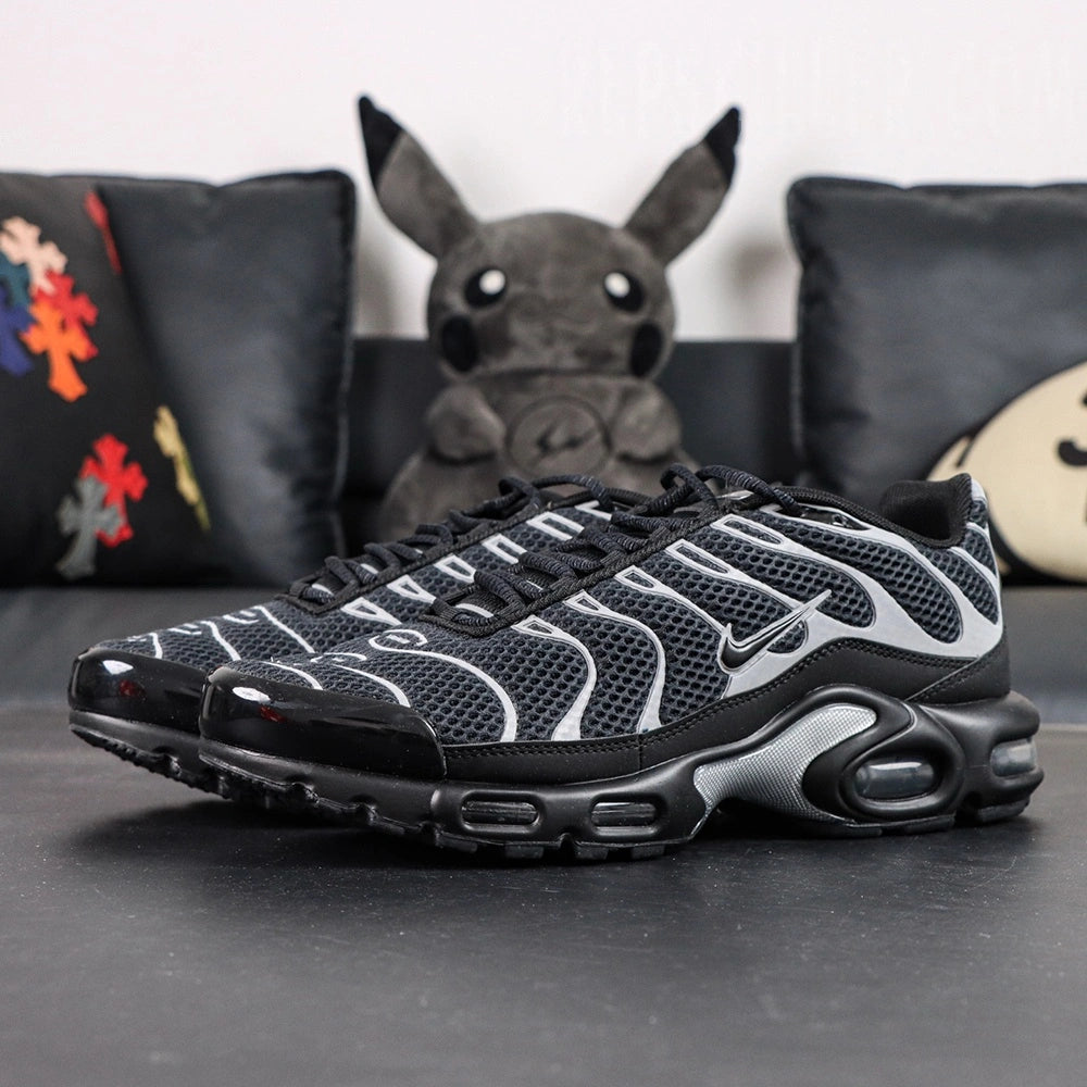 Air Max Plus Premium Black Metallic Silver 2024 - Detail 4