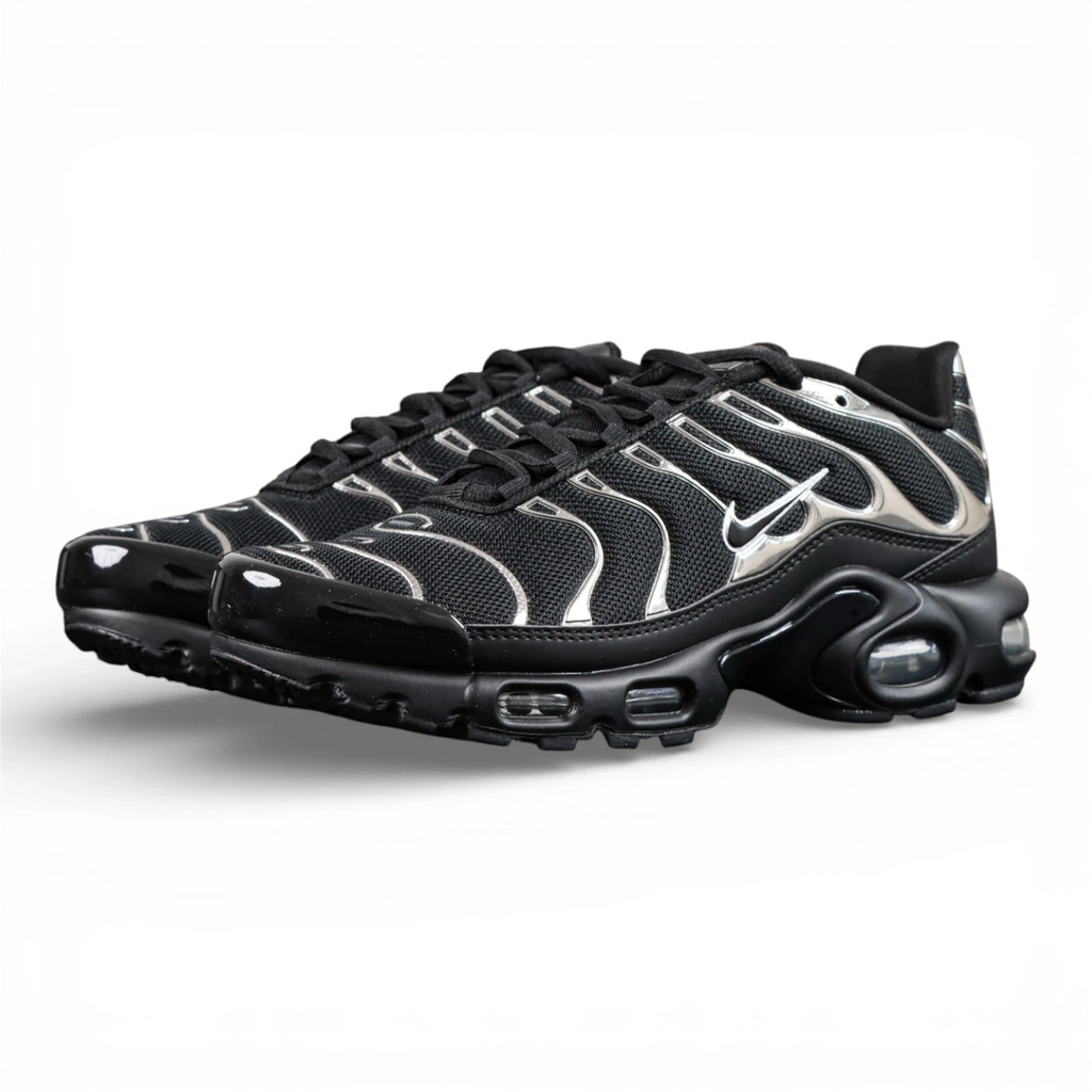 Air Max Plus SE Black Chrome Silver 2024 - Pair Top Down View Showing Chrome Silver Wave Panels on Dark Background
