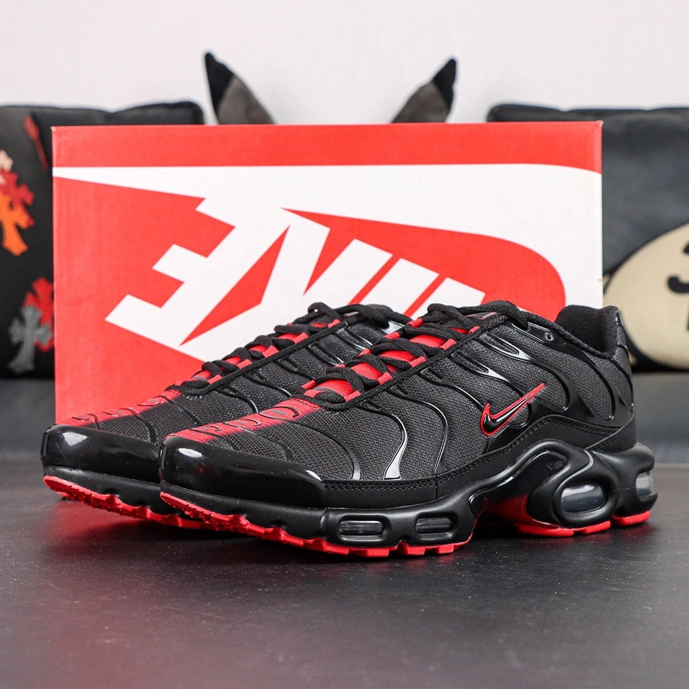 Air Max Plus Sith Lightsaber - Tongue and Insole Top Down Detail Showing Silver Air Badge and Yellow Tn Air Badge