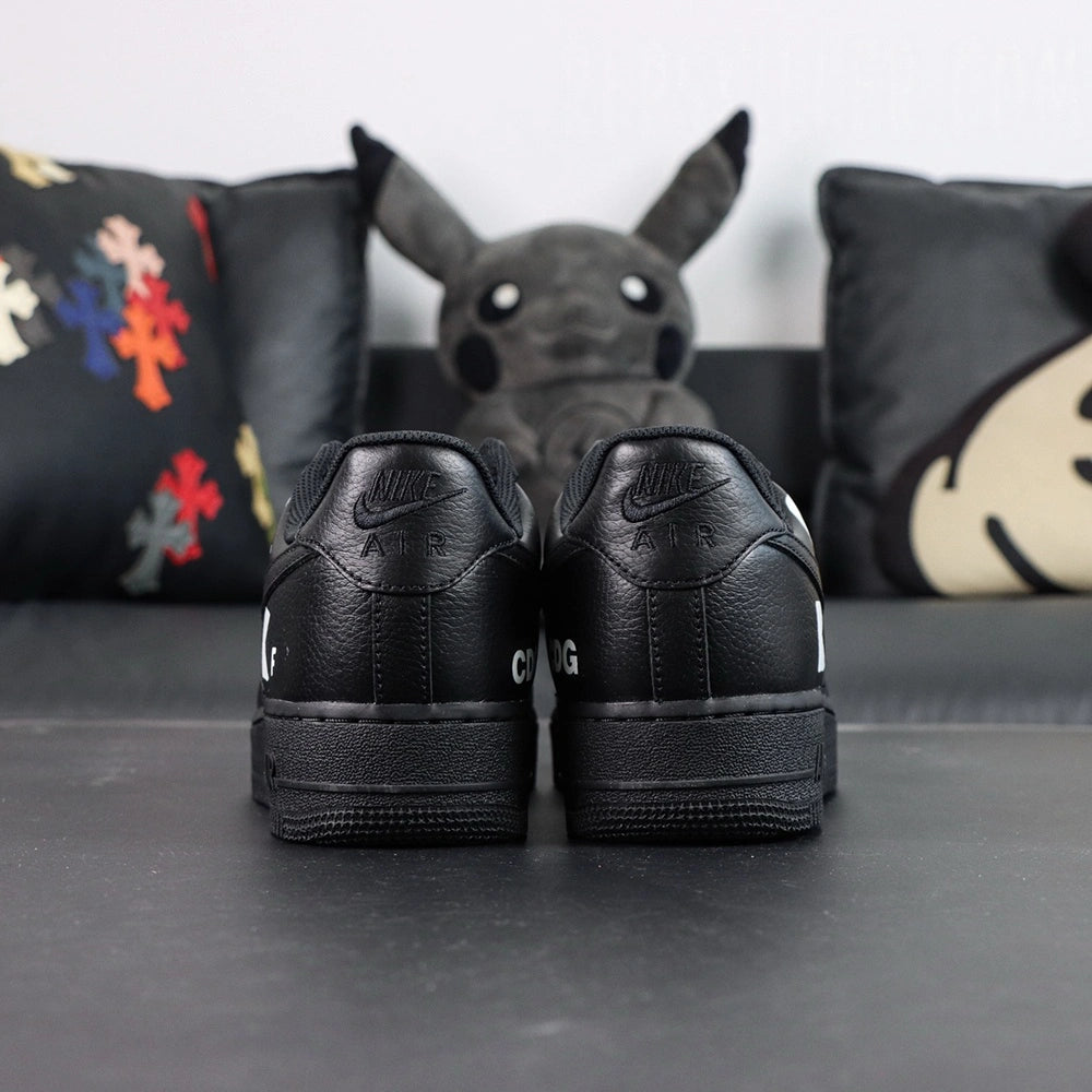 BLACK Comme des Garcons x Air Force 1 Low Retro Black - lateral side detail