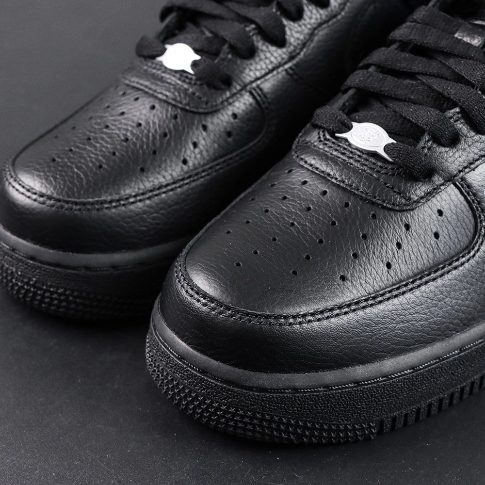 BLACK Comme des Garcons x Air Force 1 Low Retro Black - toe box perforations