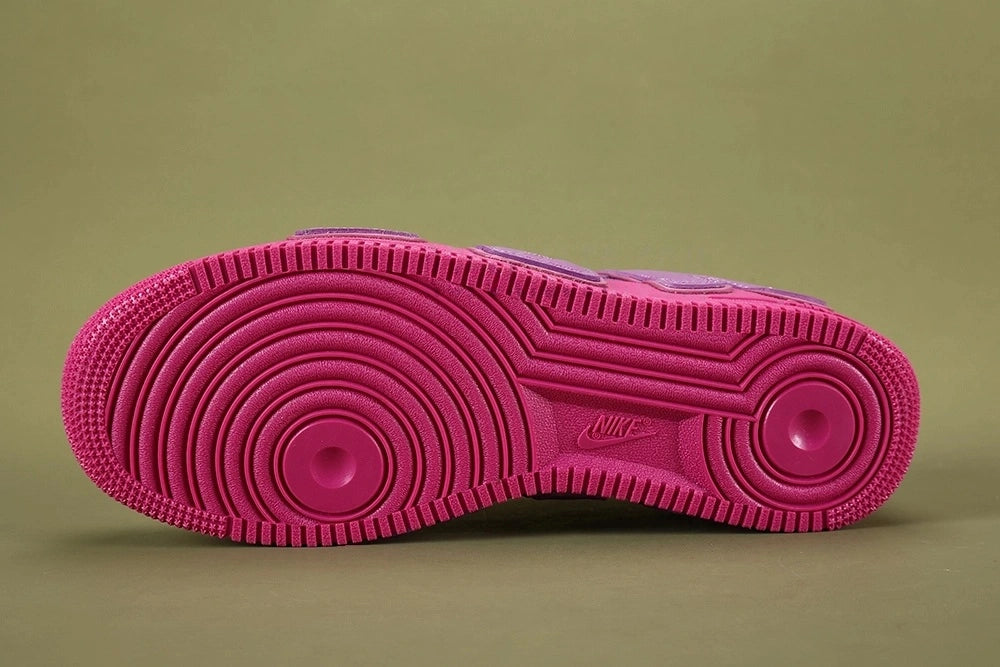 Nike x CPFM Air Force 1 Low Premium Fuchsia Dream - heel S letter detail