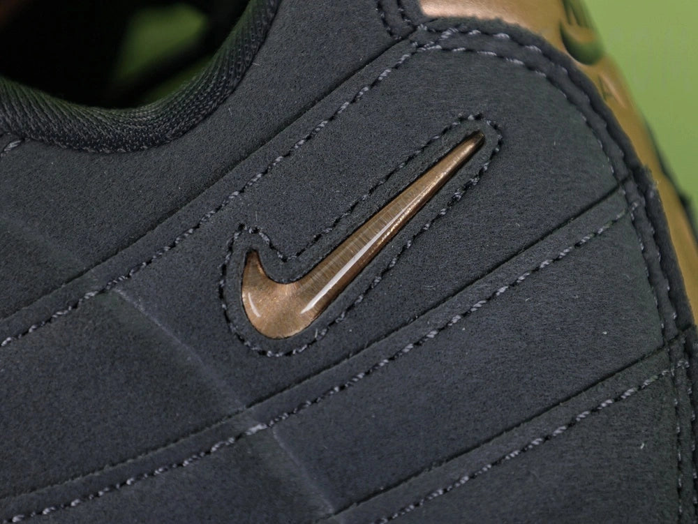 Central Cee x Air Max 95 Black and Gold - Detail 4