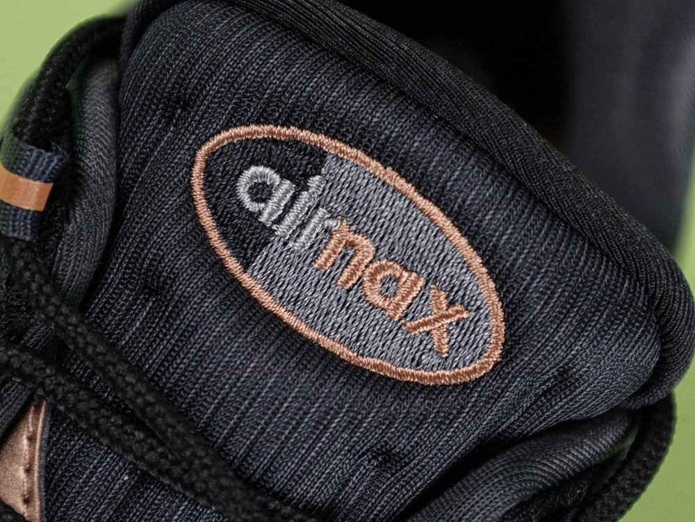 Central Cee x Air Max 95 Black and Gold - Detail 3