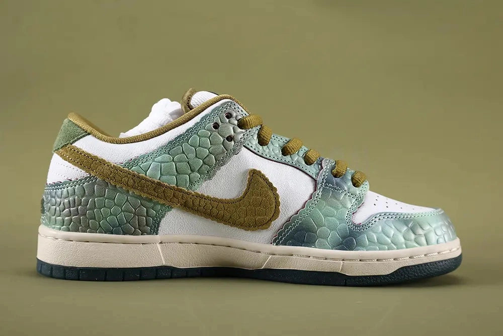 Alexis Sablone x Dunk Low SB 'Chameleon' 2024