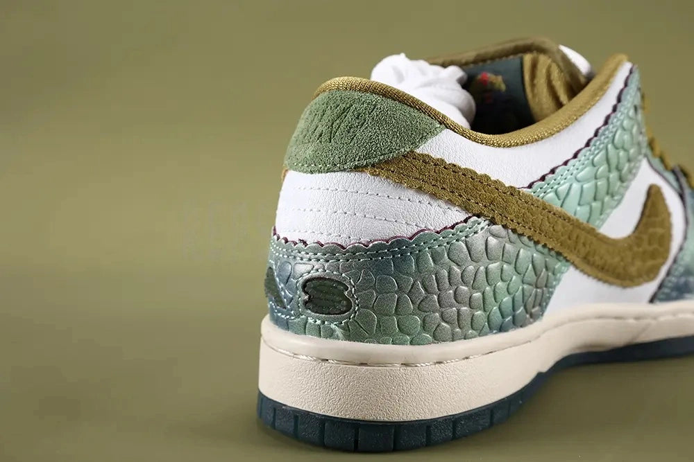 Alexis Sablone x Dunk Low SB 'Chameleon' 2024
