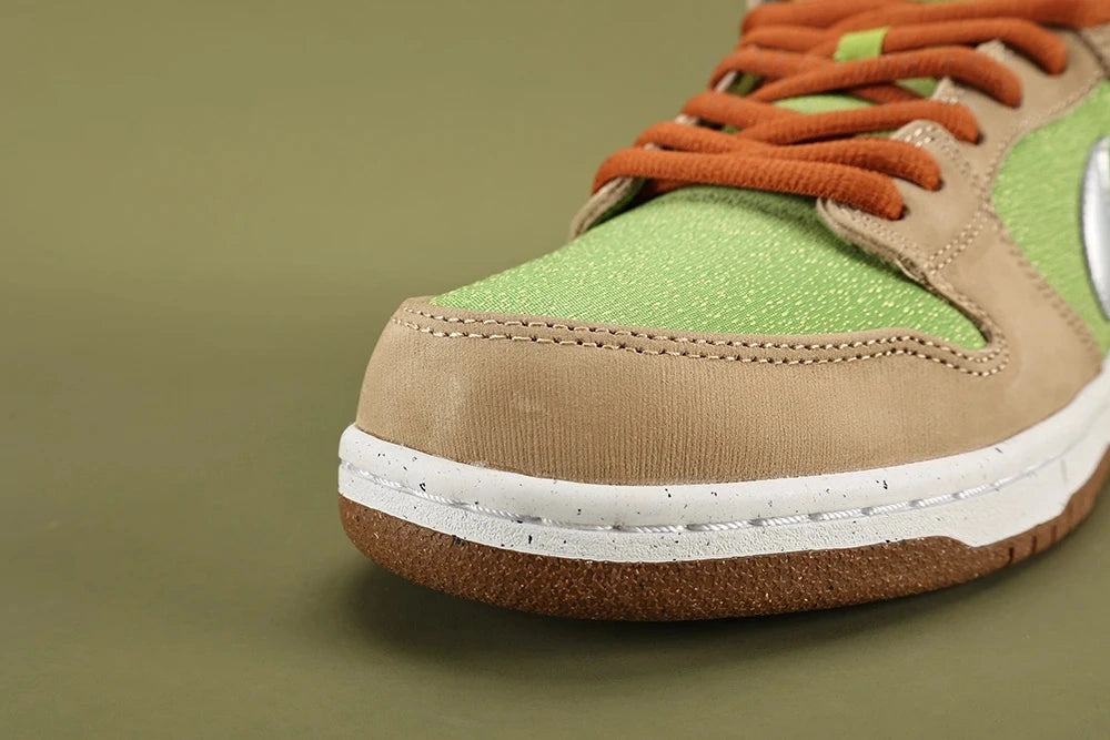 Dunk Low Pro SB 'Escargot' 2024