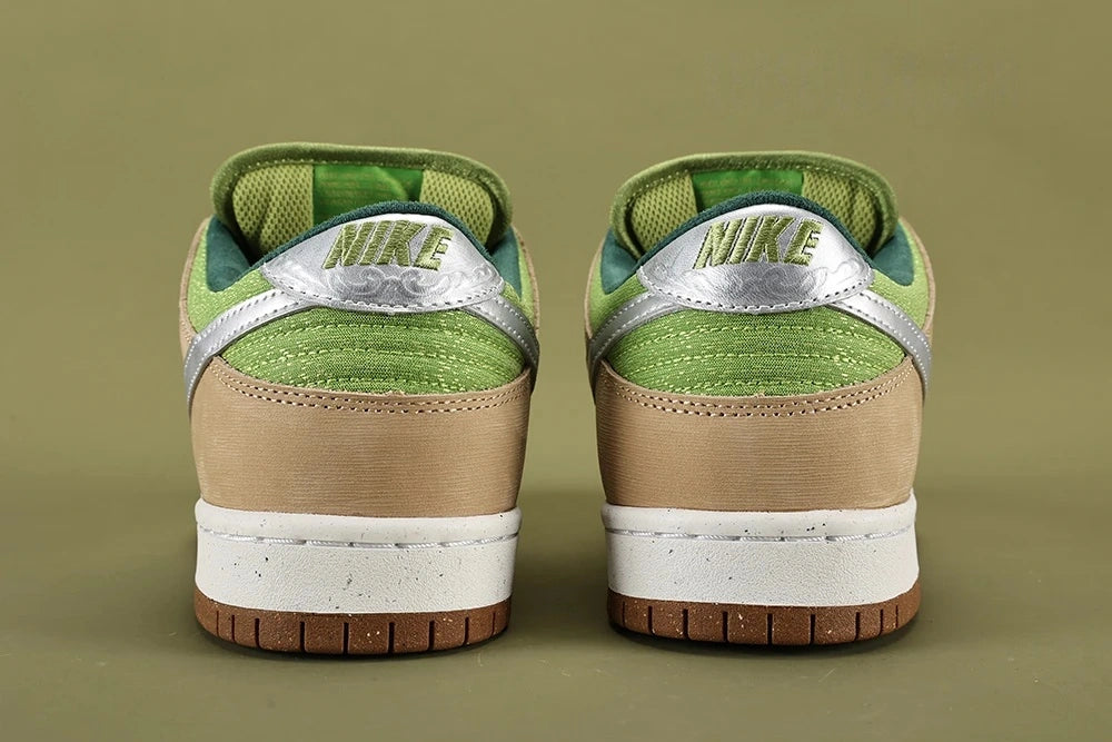Dunk Low Pro SB 'Escargot' 2024