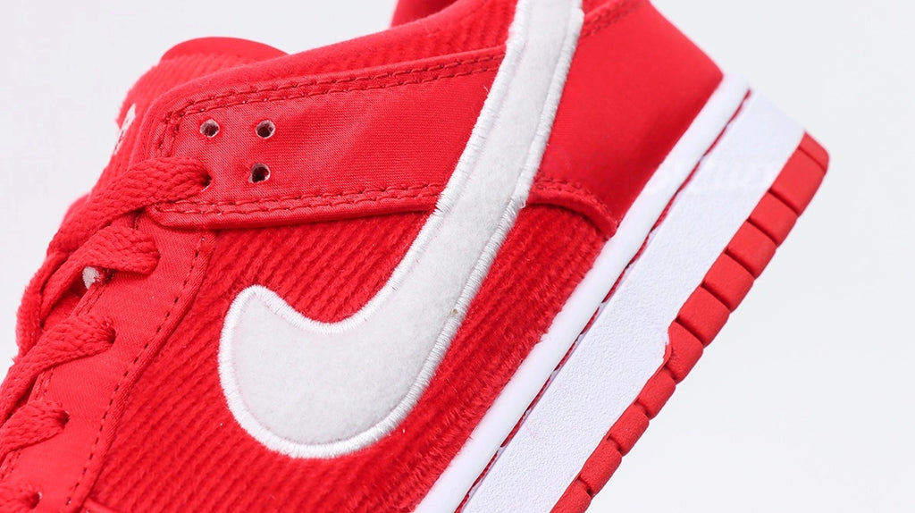 Dunk Low GS 'Valentine's Day 2024'
