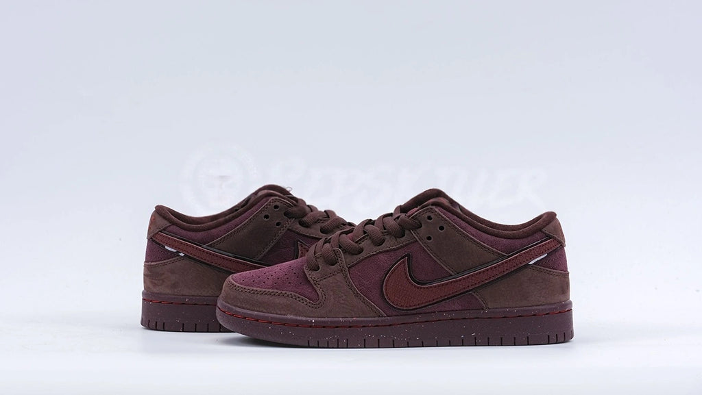 Dunk Low Premium SB 'City of Love Collection – Burgundy Crush' 2024