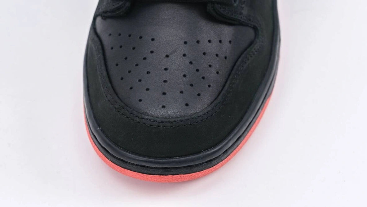 Jeff Staple x Dunk Low Pro SB 'Black Pigeon' 2017