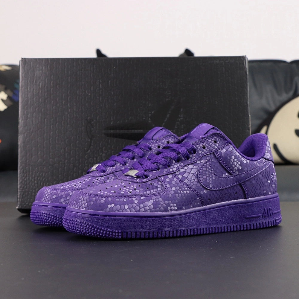 Kobe Bryant x Air Force 1 Low Court Purple - heel rear view pair