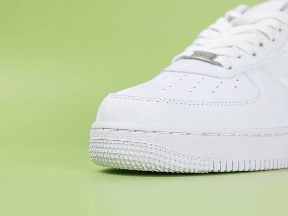 Kobe Bryant x Air Force 1 Low Forever White - FOREVER silver dubrae tongue close up