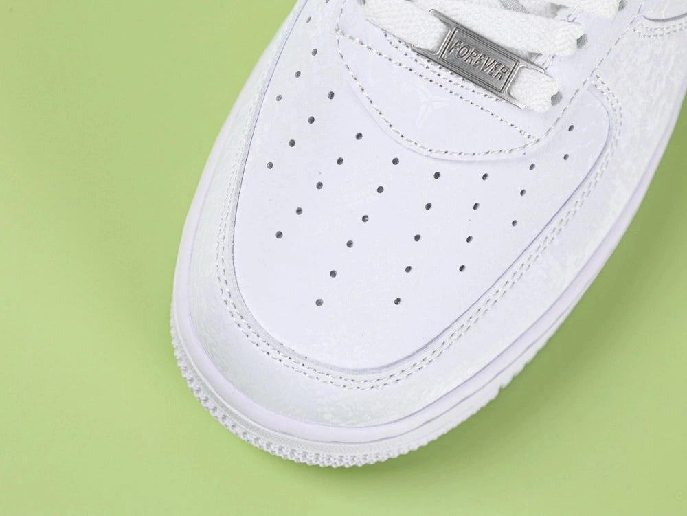 Kobe Bryant x Air Force 1 Low Forever White - pair three quarter view