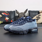 Levis x Air Max 95 OG Obsidian 2025 - Detail 2