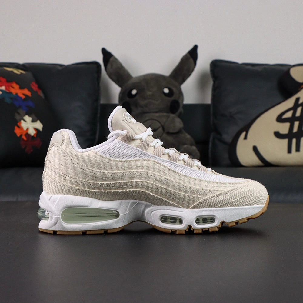 Levis x Air Max 95 OG Light Orewood Brown 2025 - Detail