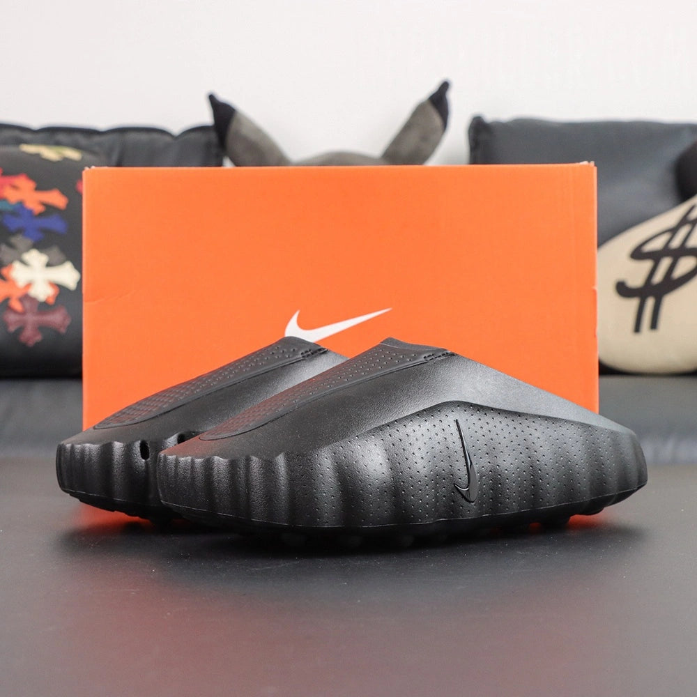 Mind 001 Triple Black 2026 - Side profile with box