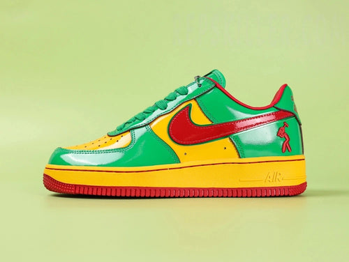 Nike Air Force 1 07 Lucky Green - heel rear view pair