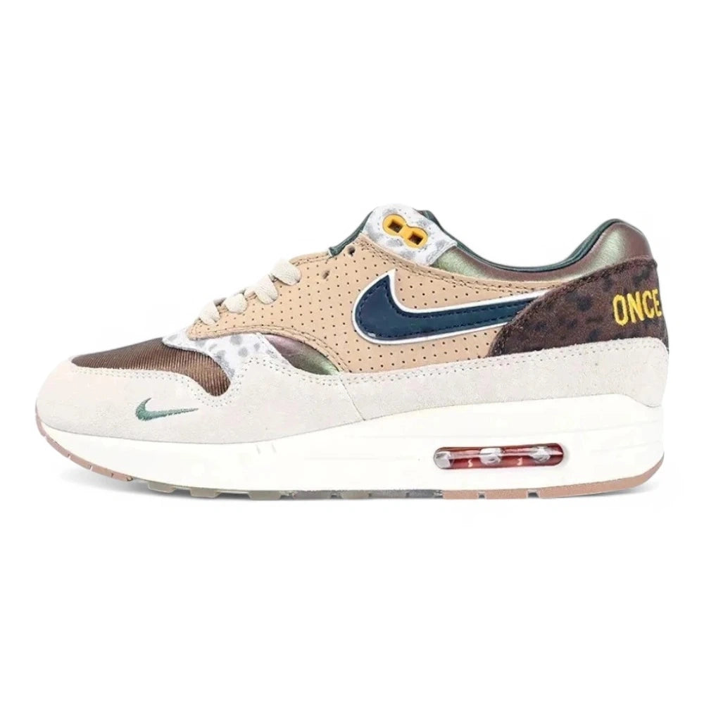 Air Max 1 87 Premium PE University of Oregon - Outsole View on White Background Showing Cream Rubber Outsole with Tonal Leopard Print Moulded Graphic and Dusty Pink Mauve Heel Plug with Style Code DC7197-200
