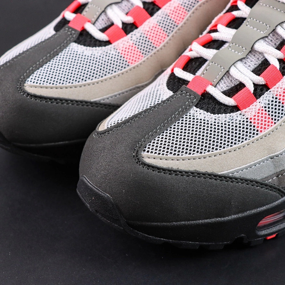 Air Max 95 Big Bubble Solar Red 2025 - Heel View Pair