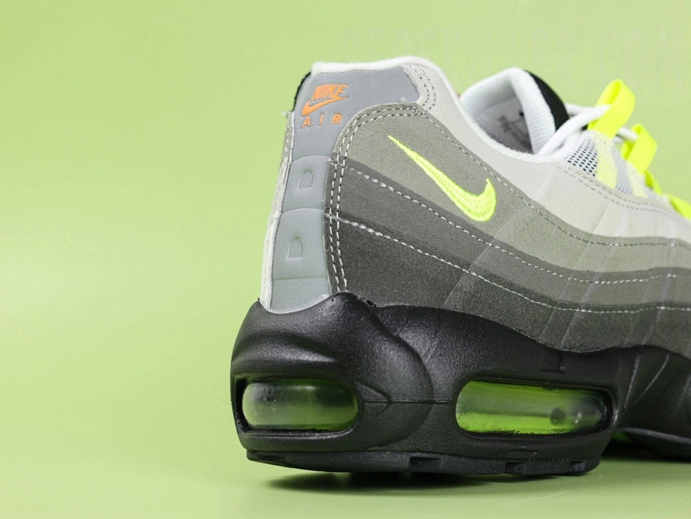 Air Max 95 TT Greedy - Shoebox Label Close Up on Green Background Showing Nike Air Max 95 TT Style 810374 078 Yuanyang Shoes Made in Vietnam Size 11 UK 10 EUR 45